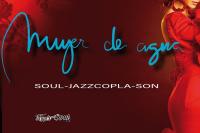 MUJER DE AGUA