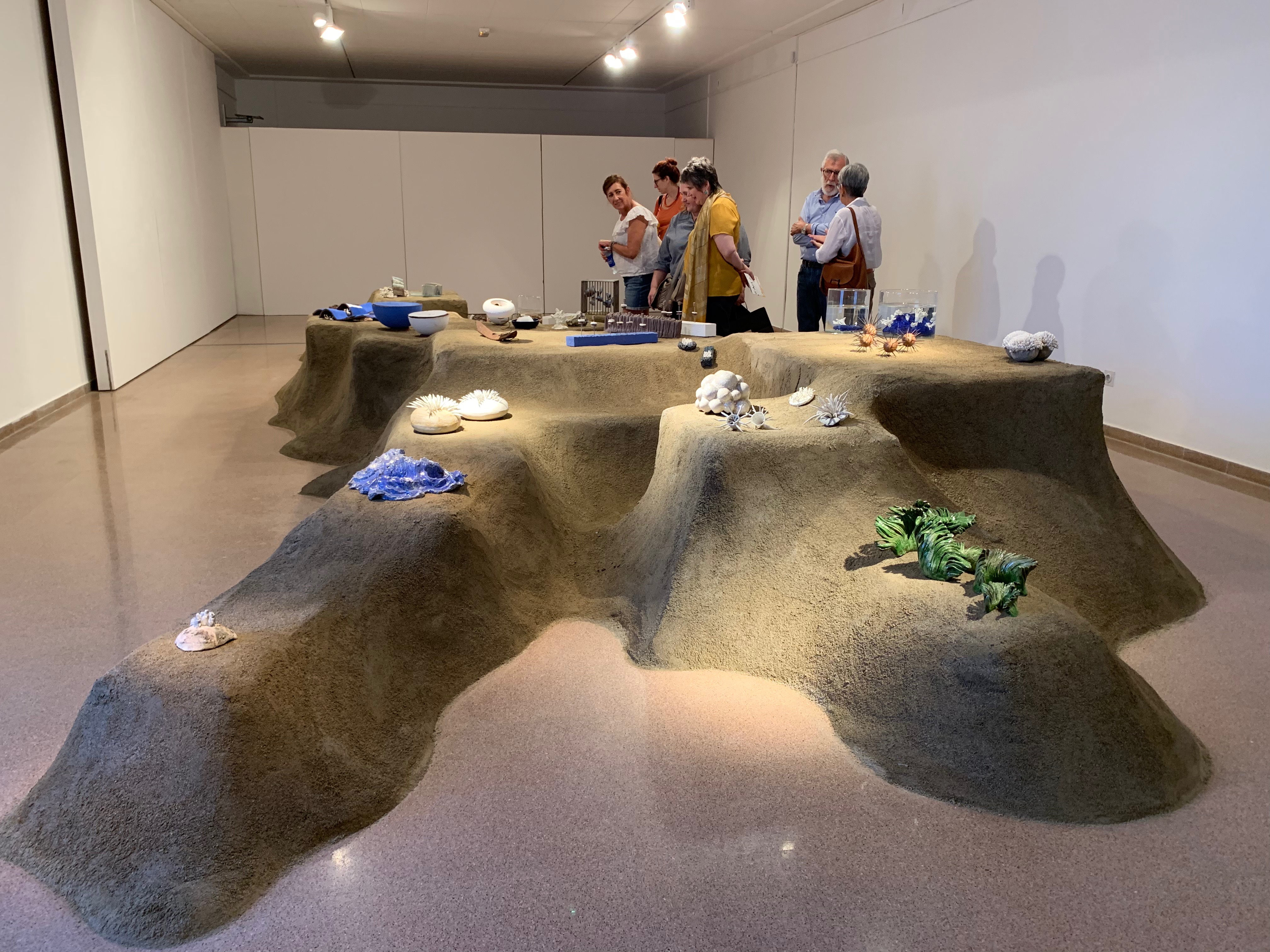Els alumnes de ceràmica de l'Escola d'Art de Tortosa exposen les seves creacions a la mostra col·lectiva &quot;La Mar&quot;