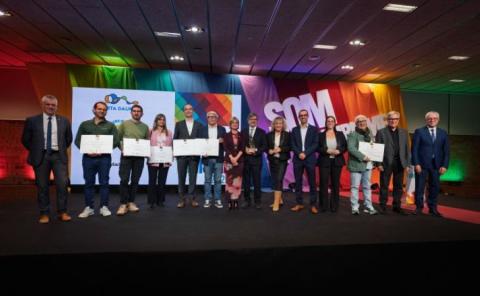 Fotografia de grup amb els premiats durant l'acte Som Turisme