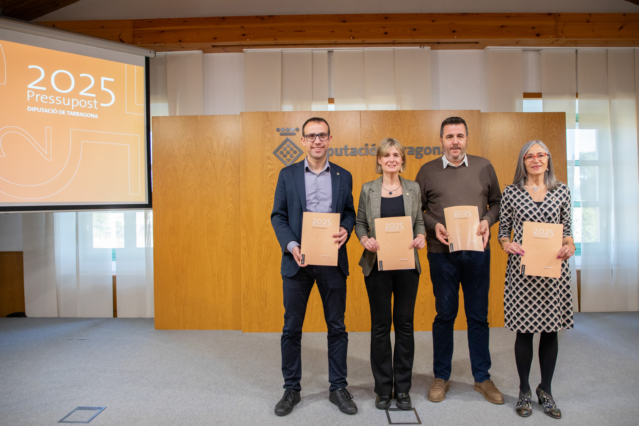 Els representants dels diferents grups que han participat en la presentació d'aquests pressupostos de consens