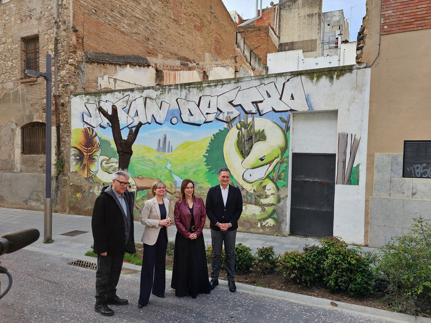 Visita al carrer de Salvador Espriu, des d'on s'accedirà al nou auditori